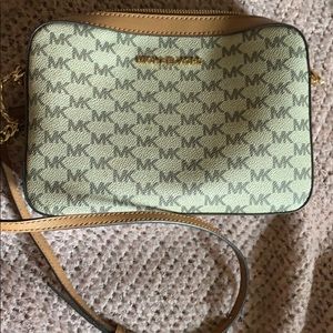 Michael Kors cross body